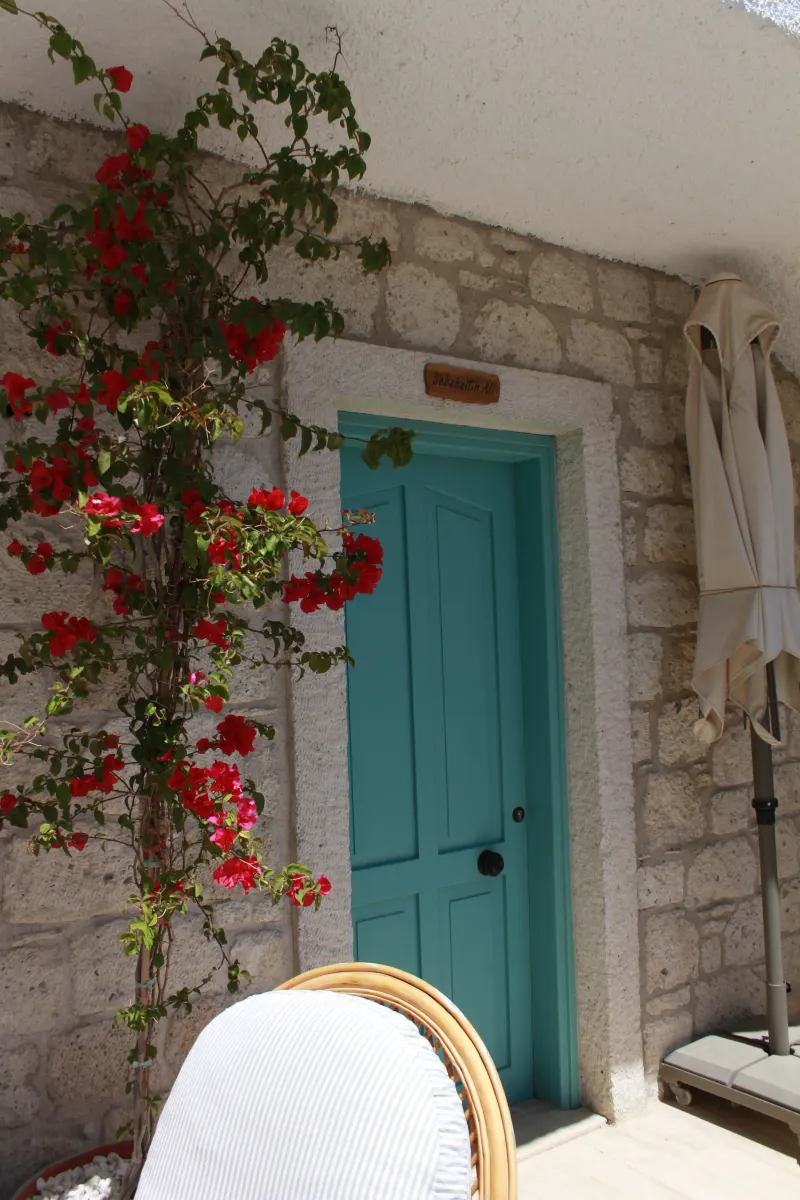 Avlu Alaçatı butik otel