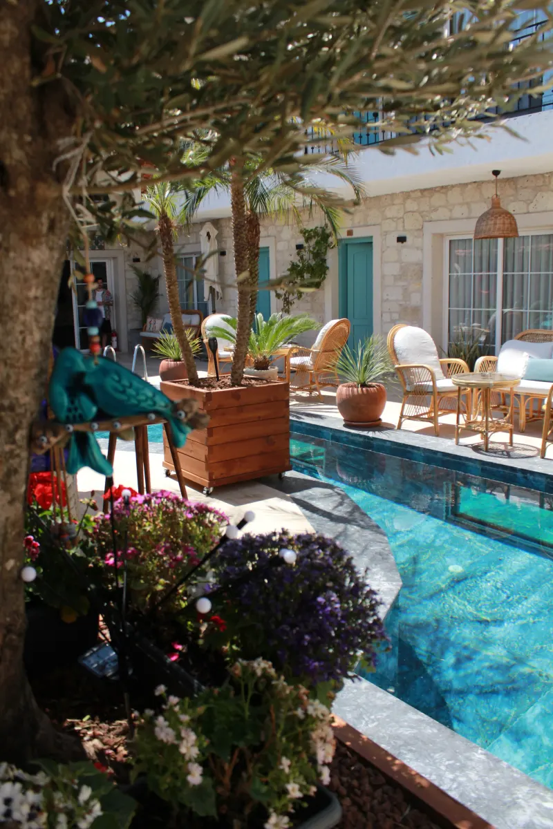 Avlu Alaçatı butik otel