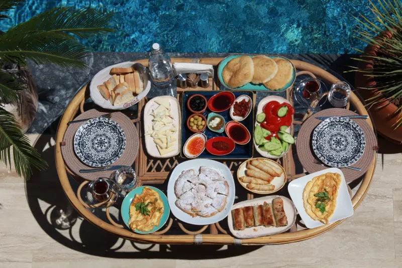 Avlu Alaçatı butik otel