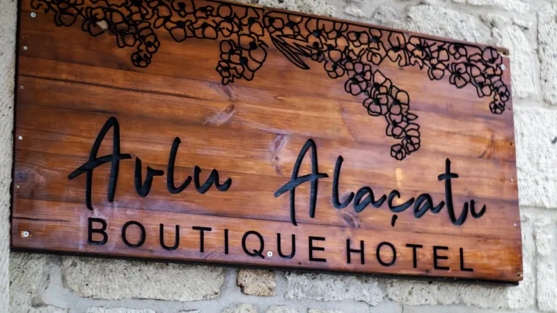 Avlu Alaçatı butik otel