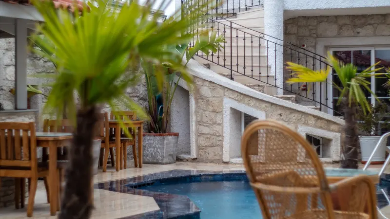 Avlu Alaçatı butik otel